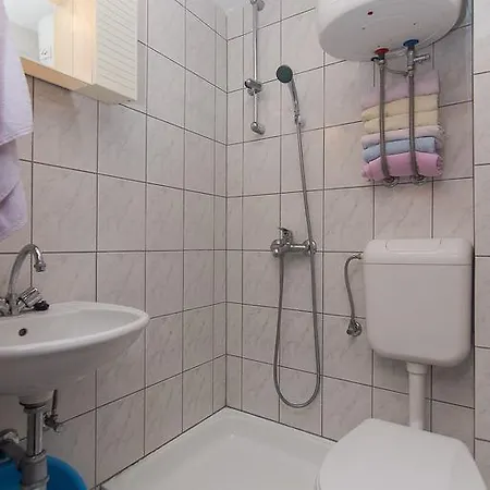 Dalmatinska Kuca Za Odmor * Tučepi