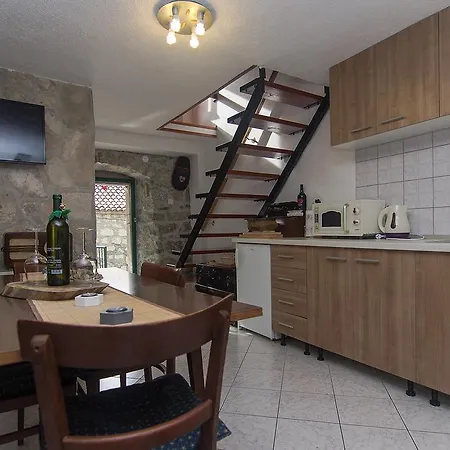 בית נופש Dalmatinska Kuca Za Odmor